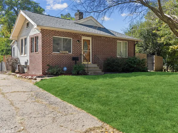 1720 Northwest Dr, Des Moines, IA 50310