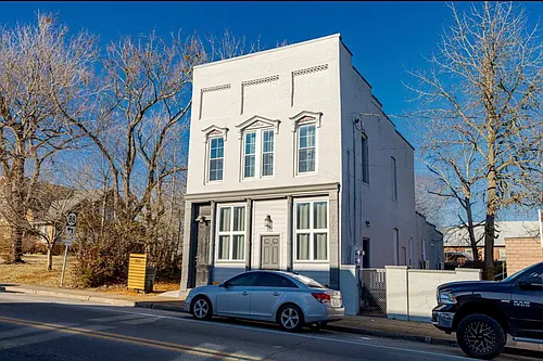 306 Main St #B Photo 1