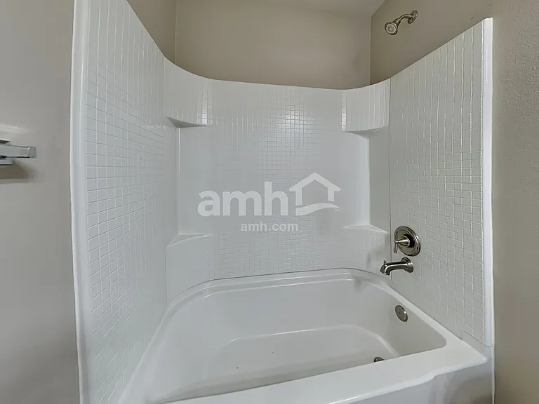 306 Holdener Ln — Photo 18