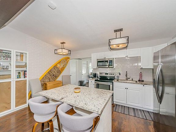 5th image of 2237 Casa Vista Dr