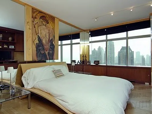 Sold by Corcoran | media 31