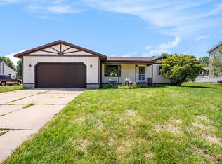 614 W 40th St, Holland, MI 49423