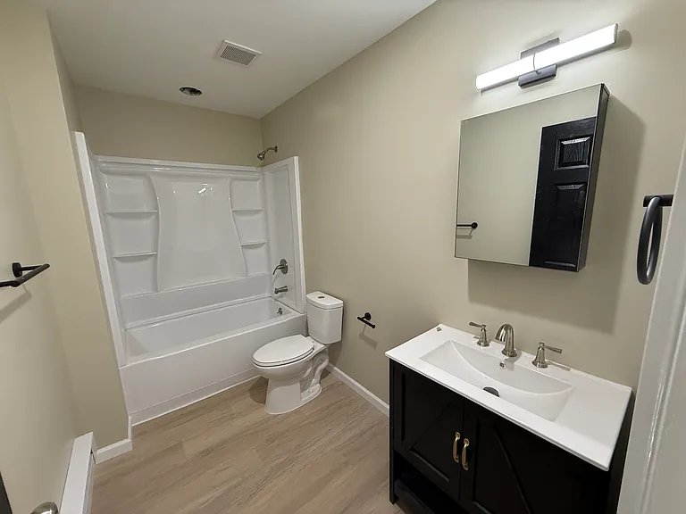 1015 Lancaster Ave #3A — Photo 11