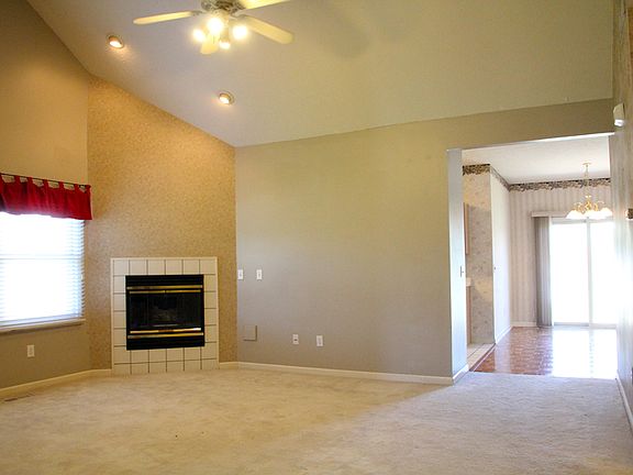 4th image of 70A Clubhouse Ln