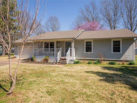 2nd image of 3405 Central Dr