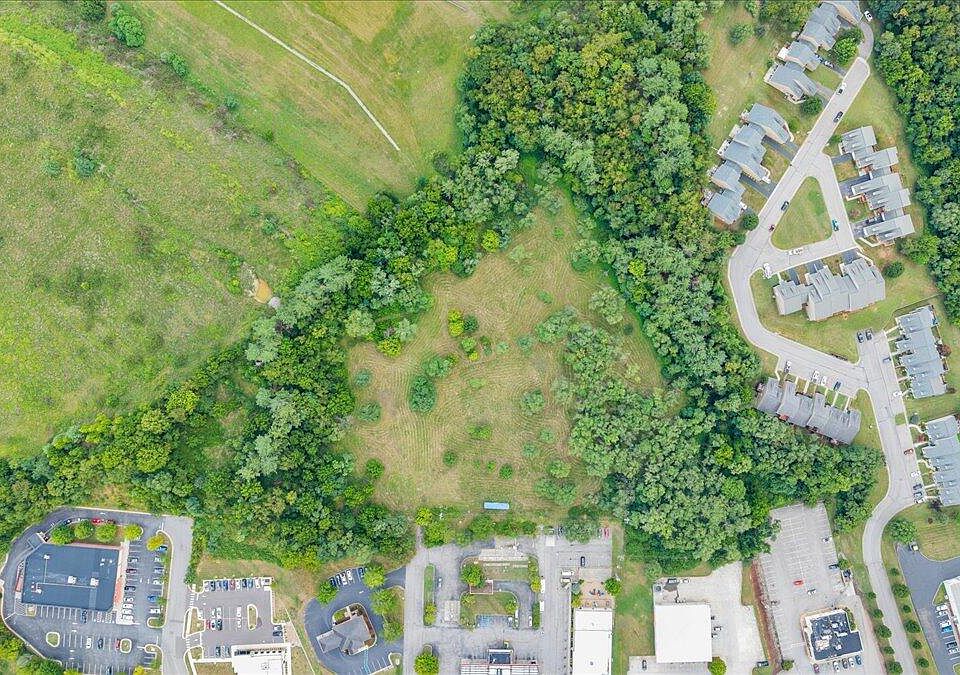 1st image of 0 NE Challenger Ave