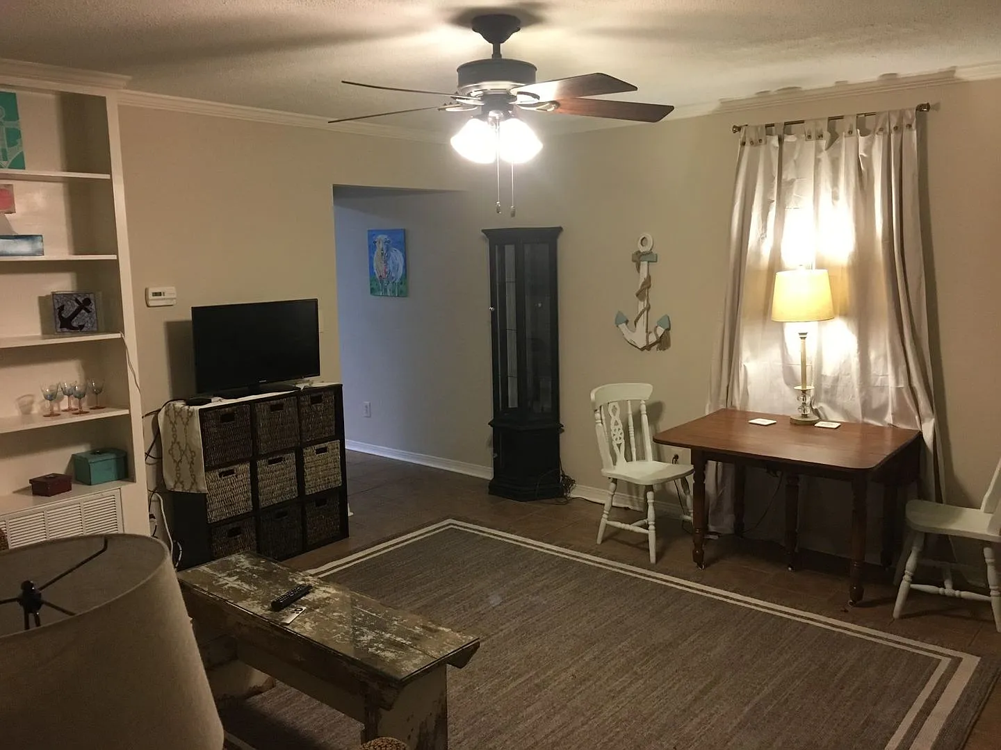 Roommate Needed!! Walk to the Square! Available NOW... — Photo 4
