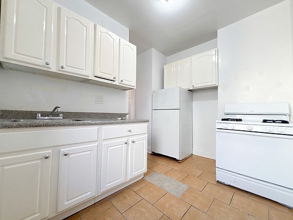2nd image of 725 W 172nd St APT 68