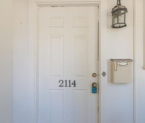 4th image of 2114 Venus Dr