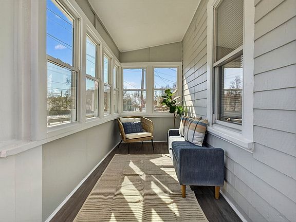 3rd image of 861 N Shore Rd