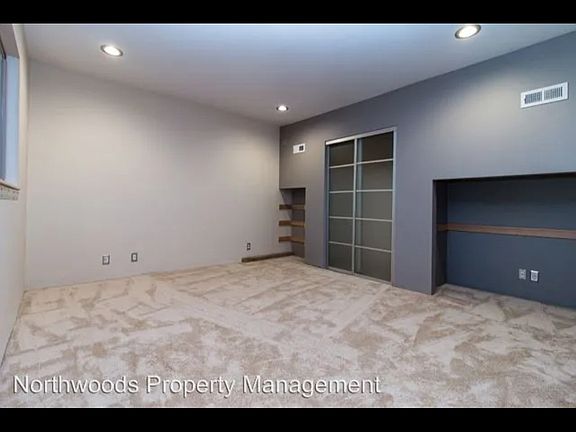 4th image of 1961 Dogwood Dr