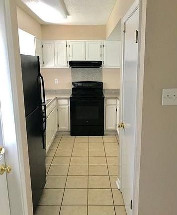 5th image of 517 Cedarwood Dr