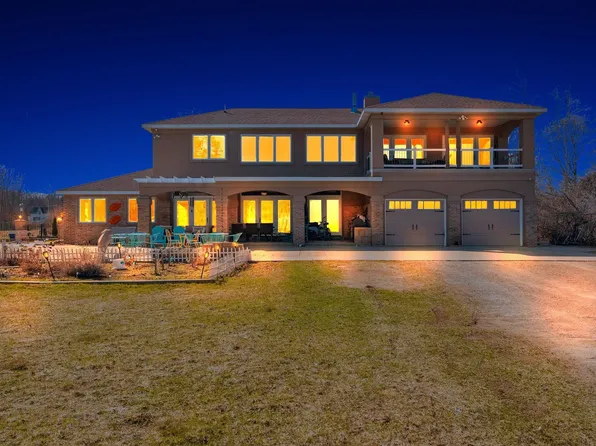 2235 Lakeshore Rd, Harbor Beach, MI 48441