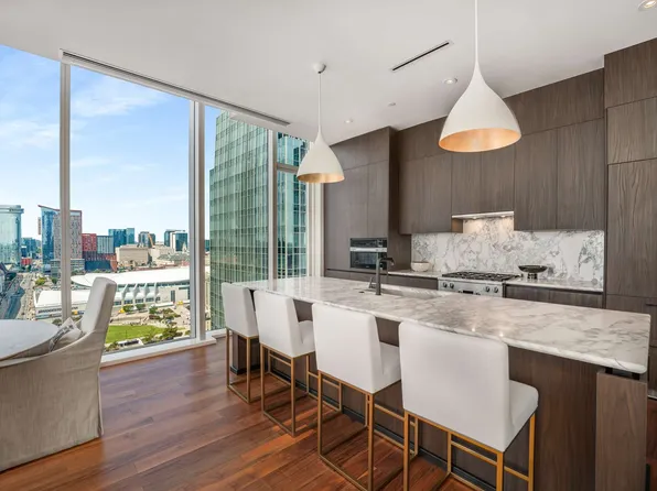160 2nd Ave S APT 1702, Nashville, TN 37201