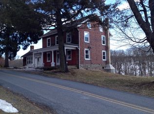 7096 Bausch Rd, New Tripoli, PA 18066