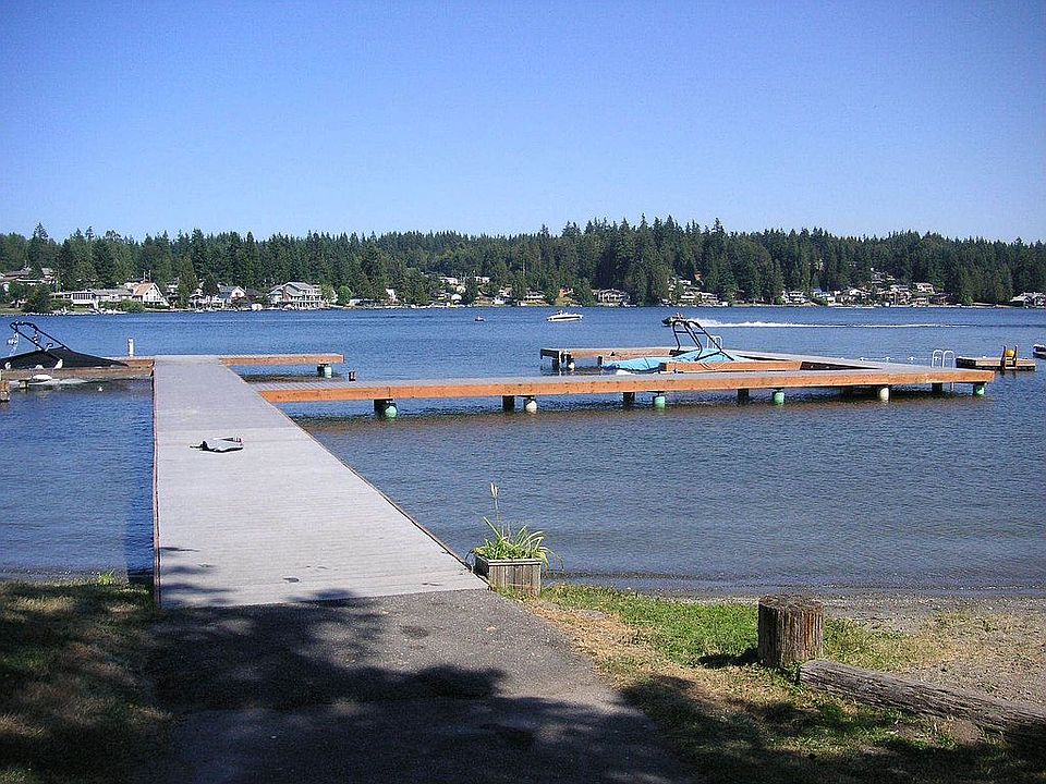 Boat Dock & Slips