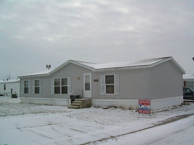 1st image of 1915 Woodridge Cres