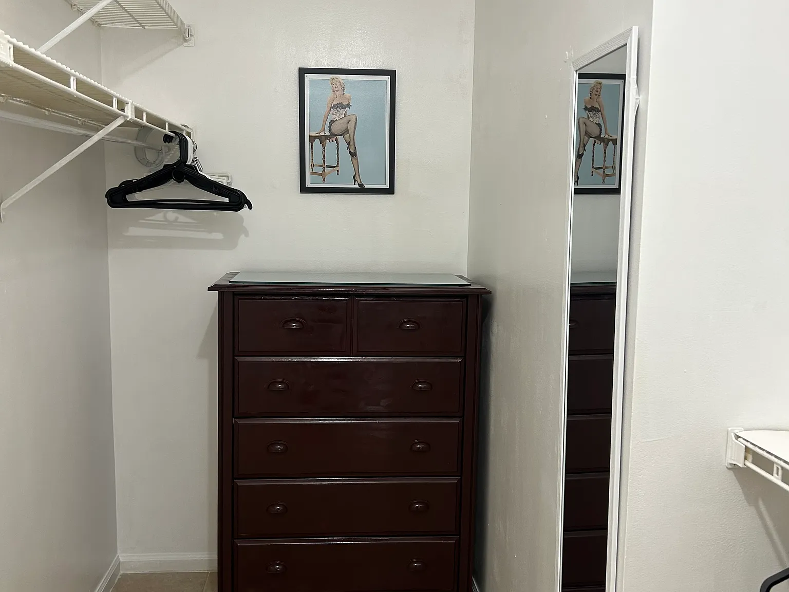 4 bed, 2100 sqft, $1,300 — Photo 3