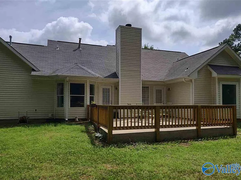 116 Dawn Dr — Photo 3