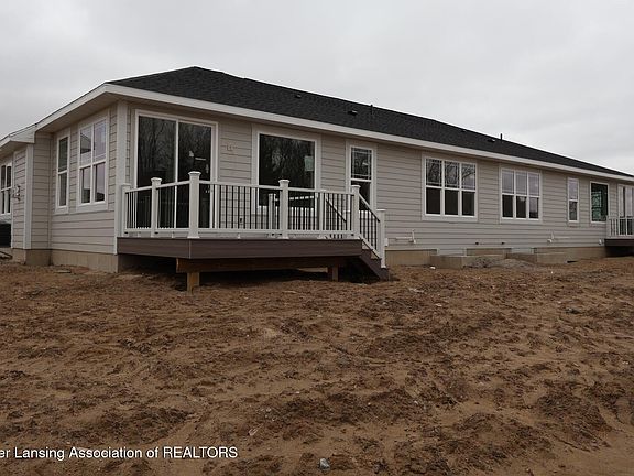 3rd image of 613 Aquila Dr