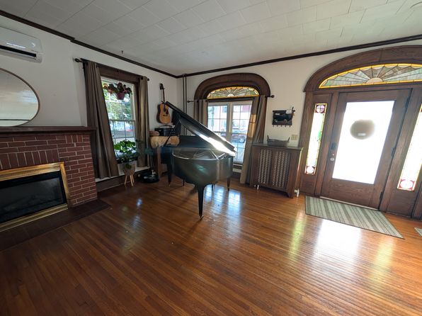 247 Church Ave #F
