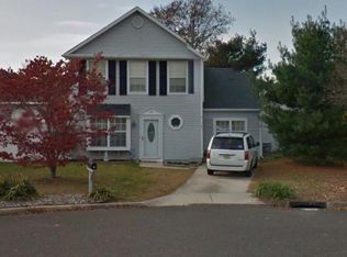 28 Fox Ln, Swedesboro, NJ 08085