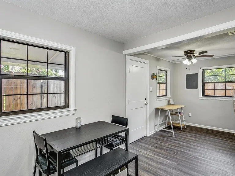 1205 Poppy Ave #B — Photo 4
