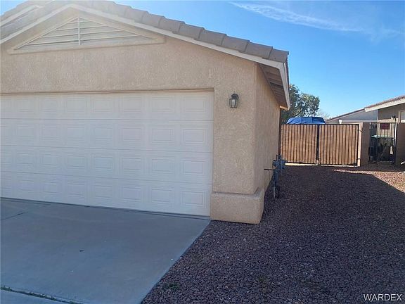 2nd image of 2406 E Prickly Pear Dr