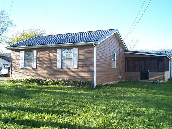 Side view of screened porch.