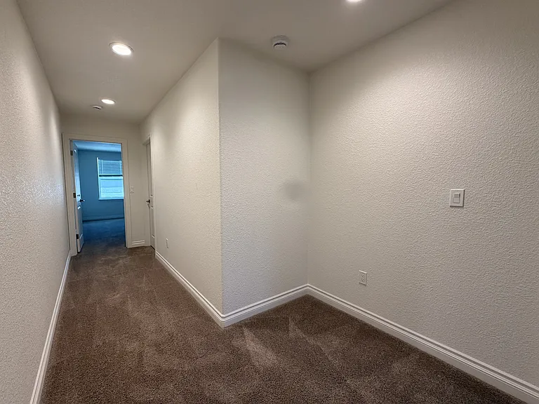 18659 Village Center Dr — Photo 18