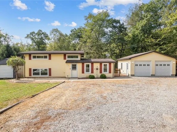 211 Stuber Rd, New Brighton, PA 15066