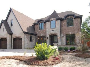 285 S Poplar Ave, Elmhurst, IL 60126