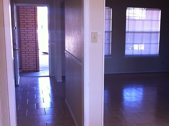 Entrance / Living Room