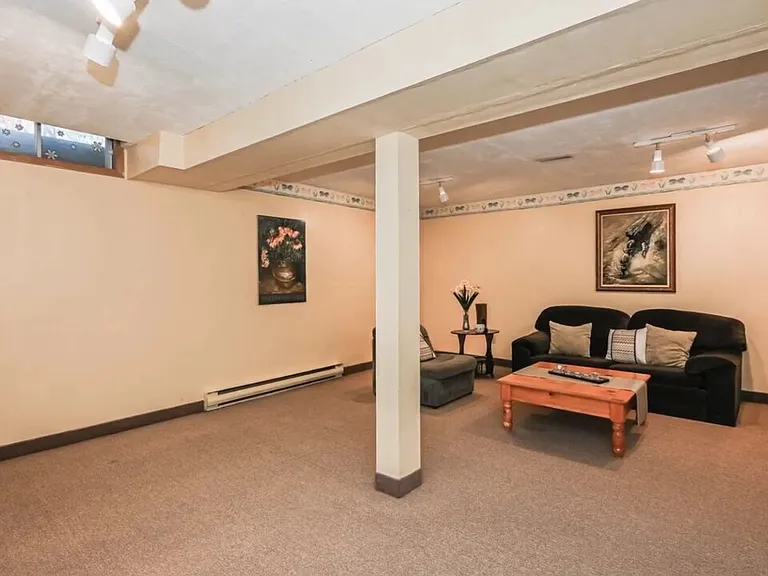 Reid Ct — Photo 3