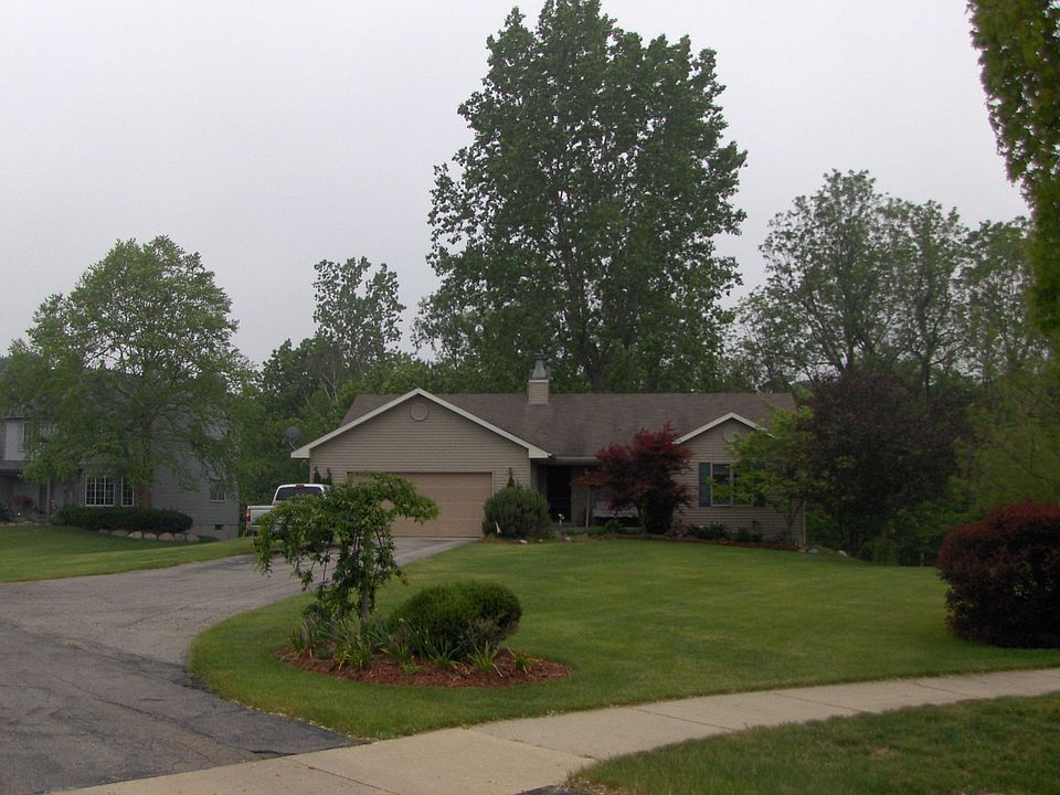 2nd image of 2136 Trailridge Ct SE