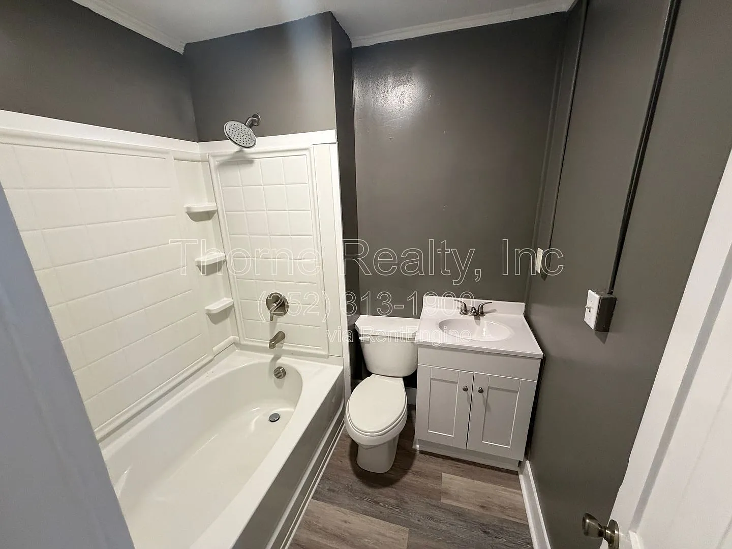 3 bed, 2.0 bath, 1005 sqft, $1,050 — Photo 3