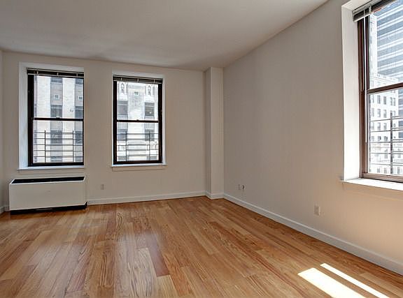 4th image of 37 Wall St APT 24B