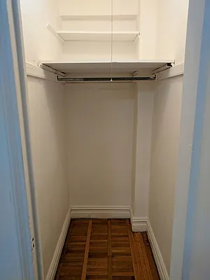 Rented by Lang Realty LLC | media 8