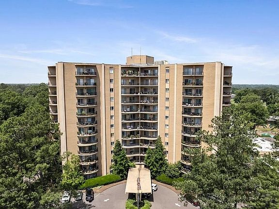 2nd image of 475 N Highland St APT 5B