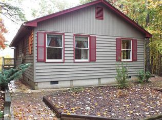 600 Piney Gate Rd, Saluda, NC 28773