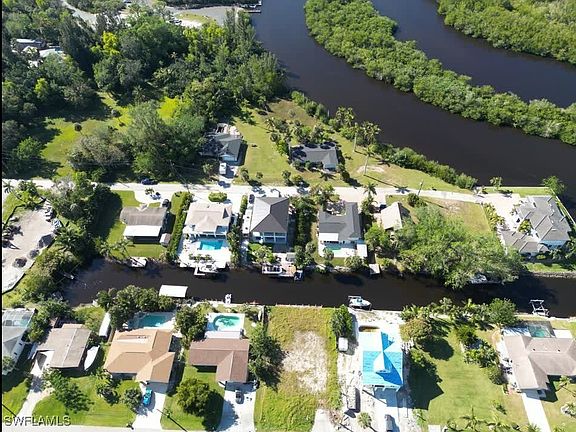 3rd image of 27281 Buccaneer Dr