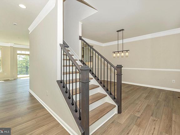 4th image of 29 Lakeridge Dr