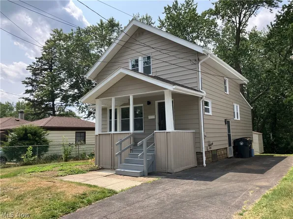 2024 18th St SW, Akron, OH 44314