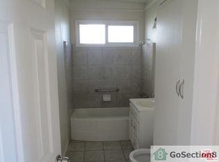 11864 S Broadway, Los Angeles, CA 90061