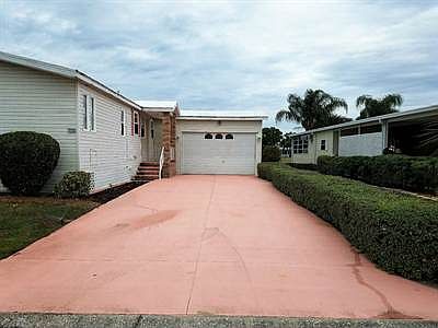 4th image of 2131 Bayou Dr S