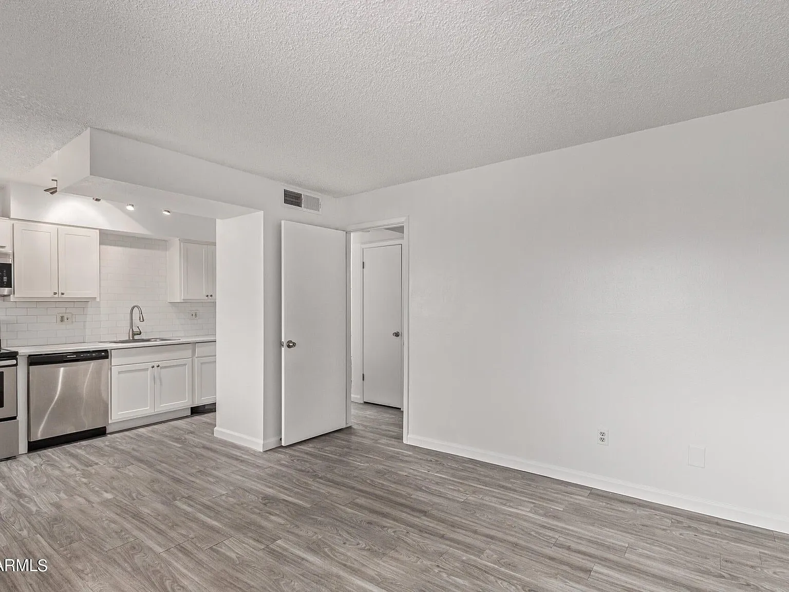 Welcome to The Sanctuary on Wilson - One Month FREE with approved application — Photo 3
