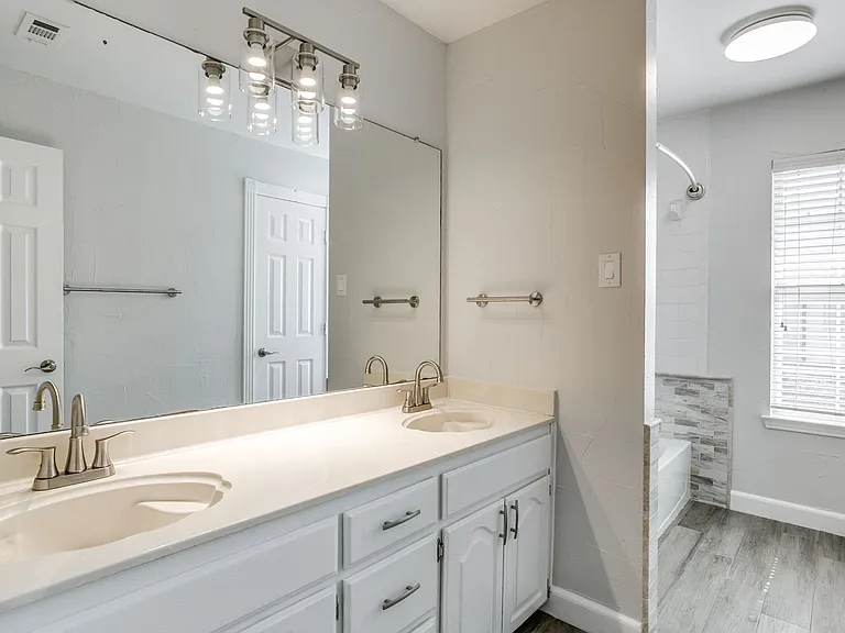 2204 Winslow Ct — Photo 21