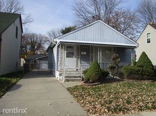 28307 Larchmont St, Saint Clair Shores, MI 48081