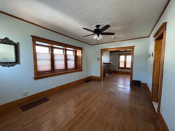 5th image of 3814 Ridge Ave