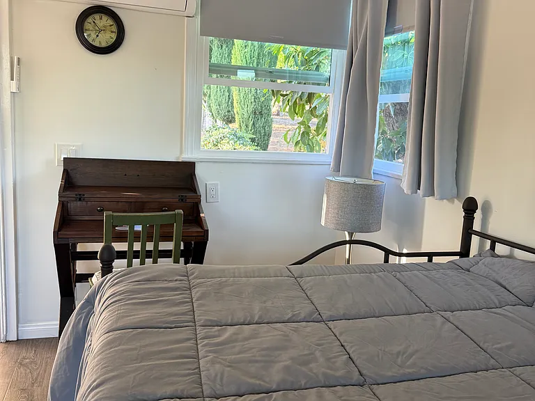 13509 Beverly Blvd — Photo 2